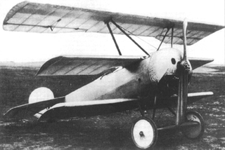 The Dreidecker V.4 prototype in 1917 (Author unknown)